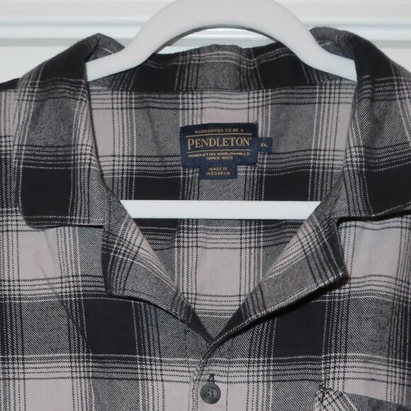 Pendleton Cotton Flannel Plaid Button Front Shirt Black/Gray Outdoor XL - Picture 2 of 13